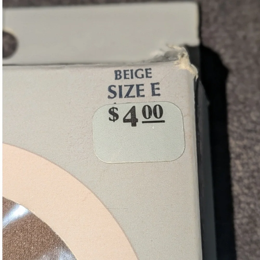 Lasting Comfort Daysheer Pantyhose Beige Size E Reinforced Toe Vintage Made USA